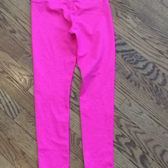 Zyia Hot Pink Leopard light n tight hi-rise 7/8 Leggings - Picture 5 of 5